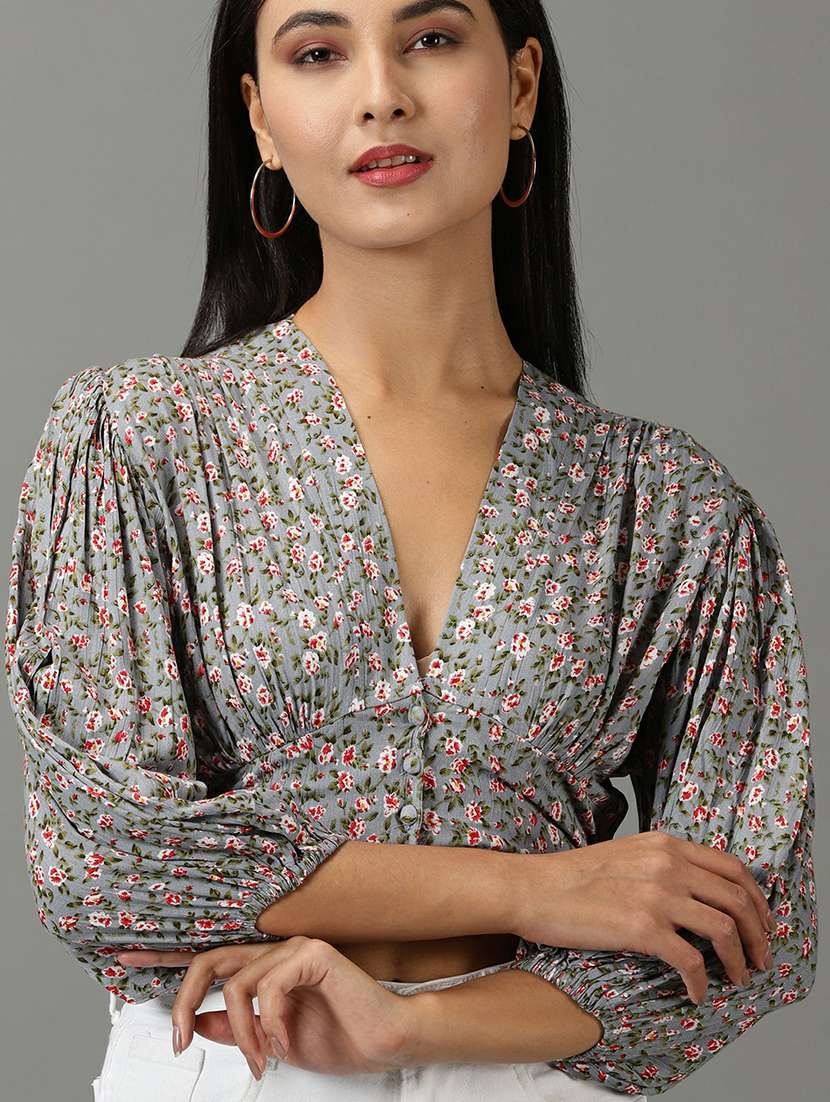 women's crop v neck top - 19662675 - Standard Image - 5