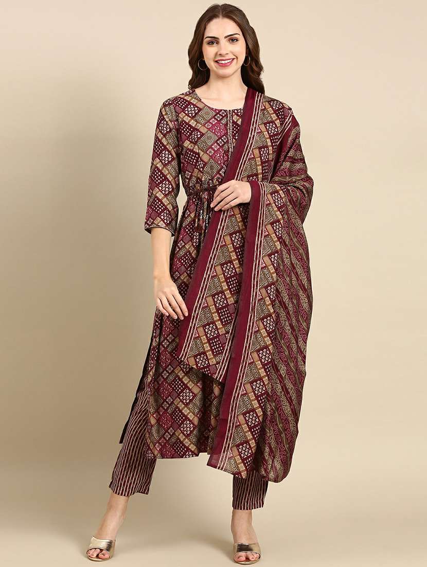 women printed round neck kurta pant set with dupatta - 19664971 - Zoom Image - 0