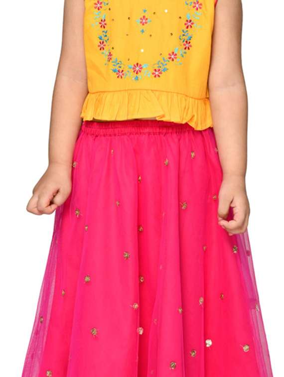 girl lehenga choli with dupatta - 19666255 -  Standard Image - 3