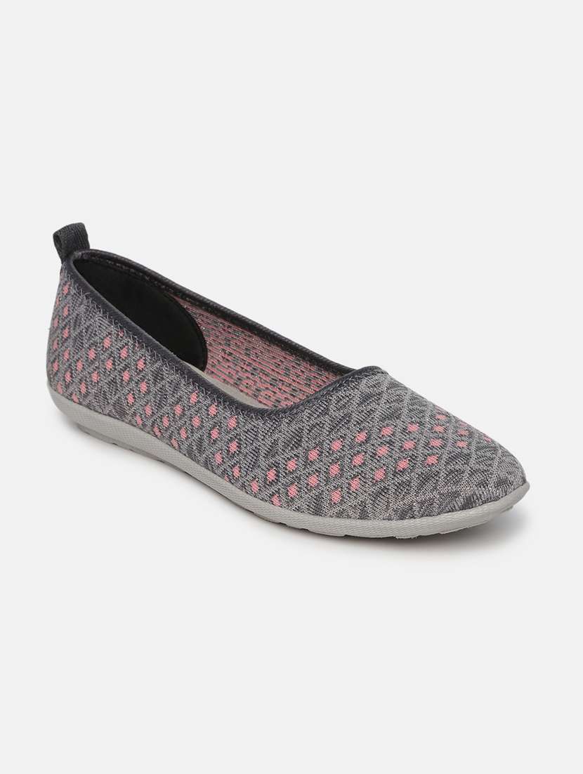 women slip on ballerina