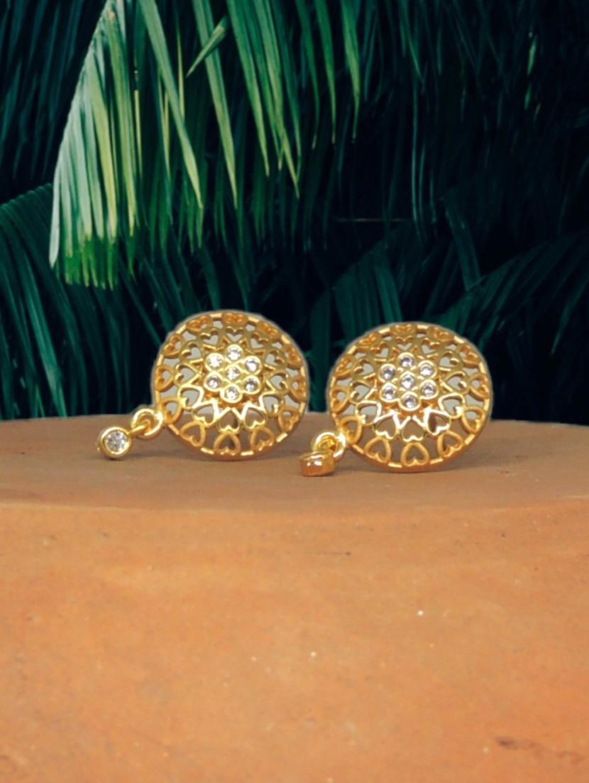 white brass studs earring - 19667192 -  Zoom Image - 0