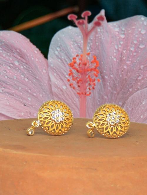 white brass studs earring - 19667202 - Standard Image - 0