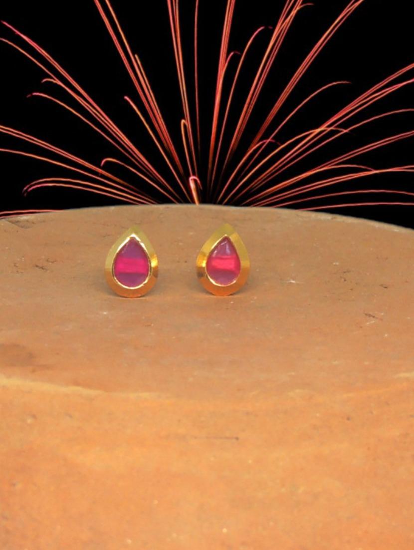 red brass studs earring - 19667216 - Zoom Image - 0