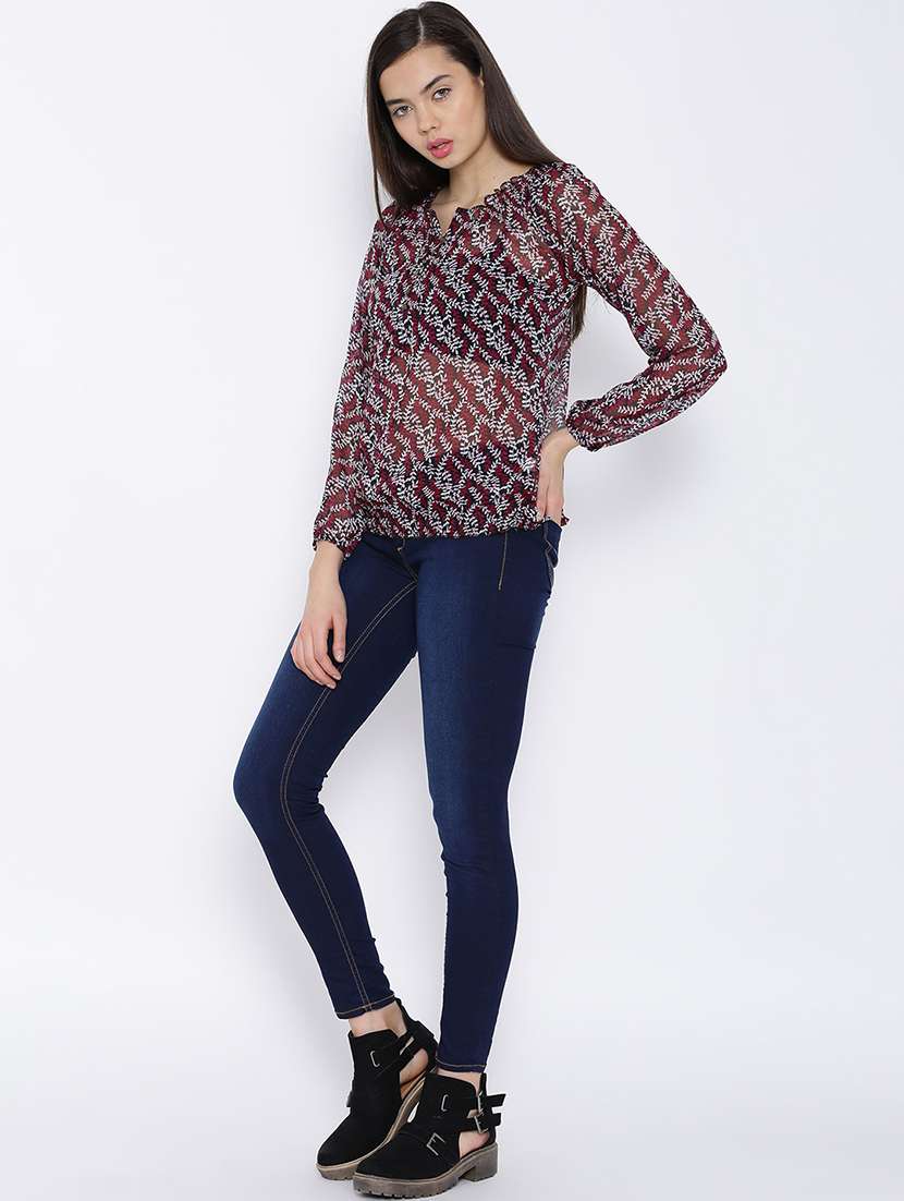notch neck printed regular top - 19669010 -  Standard Image - 3