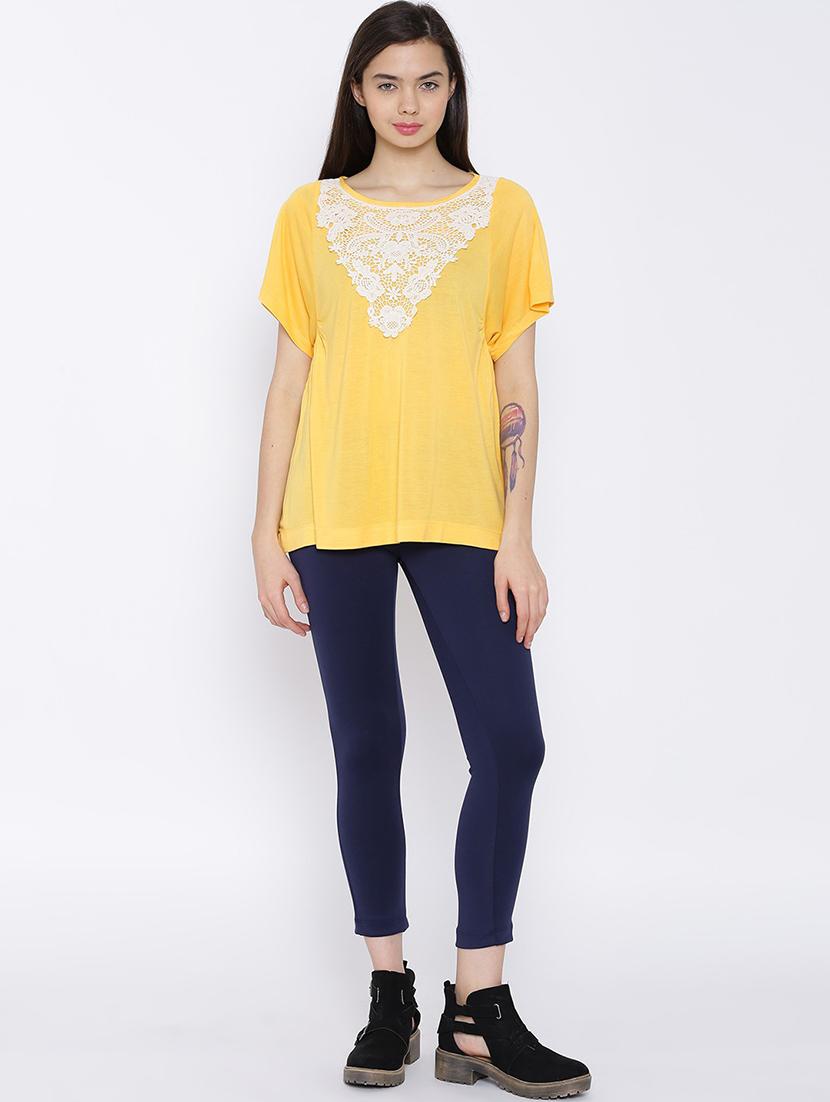 round neck self design regular top - 19669014 - Standard Image - 3