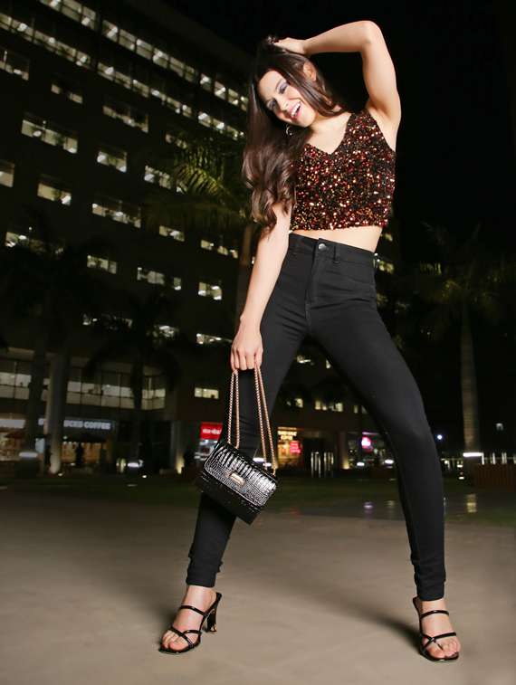 women's crop v neck top - 19669042 -  Standard Image - 3