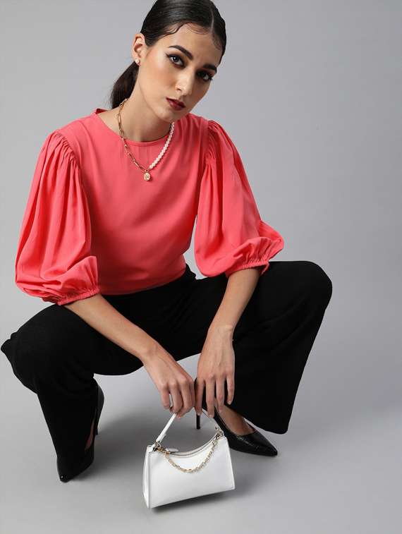 women's straight round neck top