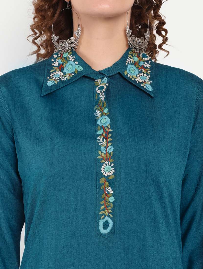 Women Three Quarter Sleeve Straight Kurta