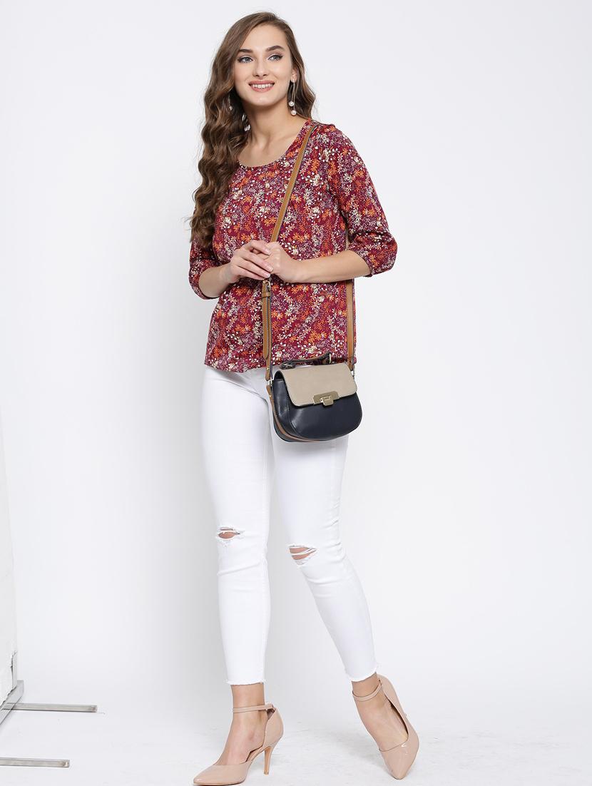 round neck printed regular top - 19710491 - Standard Image - 3