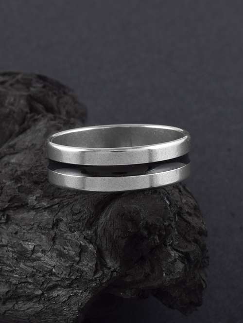 silver plated finger ring - 19718392 -  Standard Image - 0