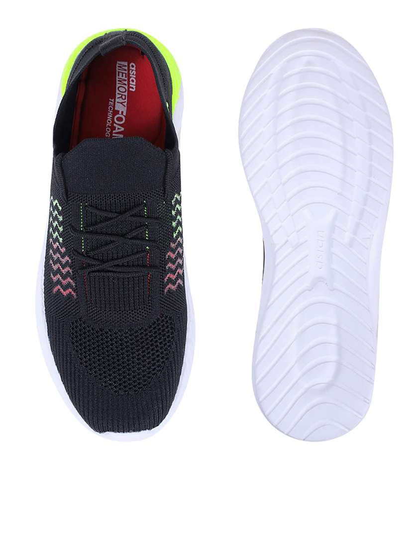 men lace up sport shoes - 19724113 -  Standard Image - 3