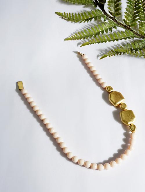 pearl long necklace - 19755184 -  Standard Image - 0