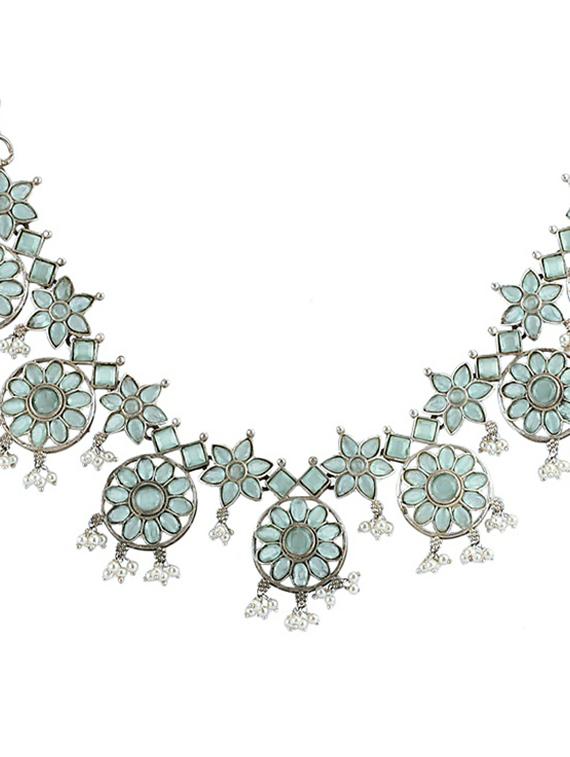 green stone brass oxidised necklaces and earring - 19755339 - Standard Image - 3