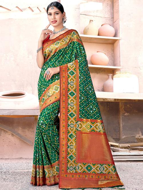 women's self design green colored saree with blouse - 19757163 - Standard Image - 0