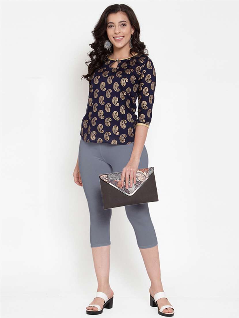 pack of 2 solid capri leggings - 19757449 - Standard Image - 5