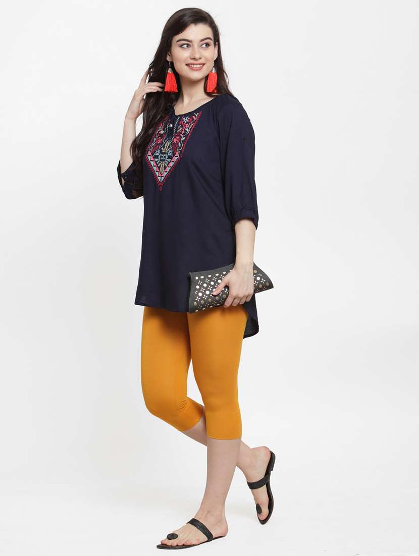 mid rise solid capri leggings - 19757597 - Standard Image - 3