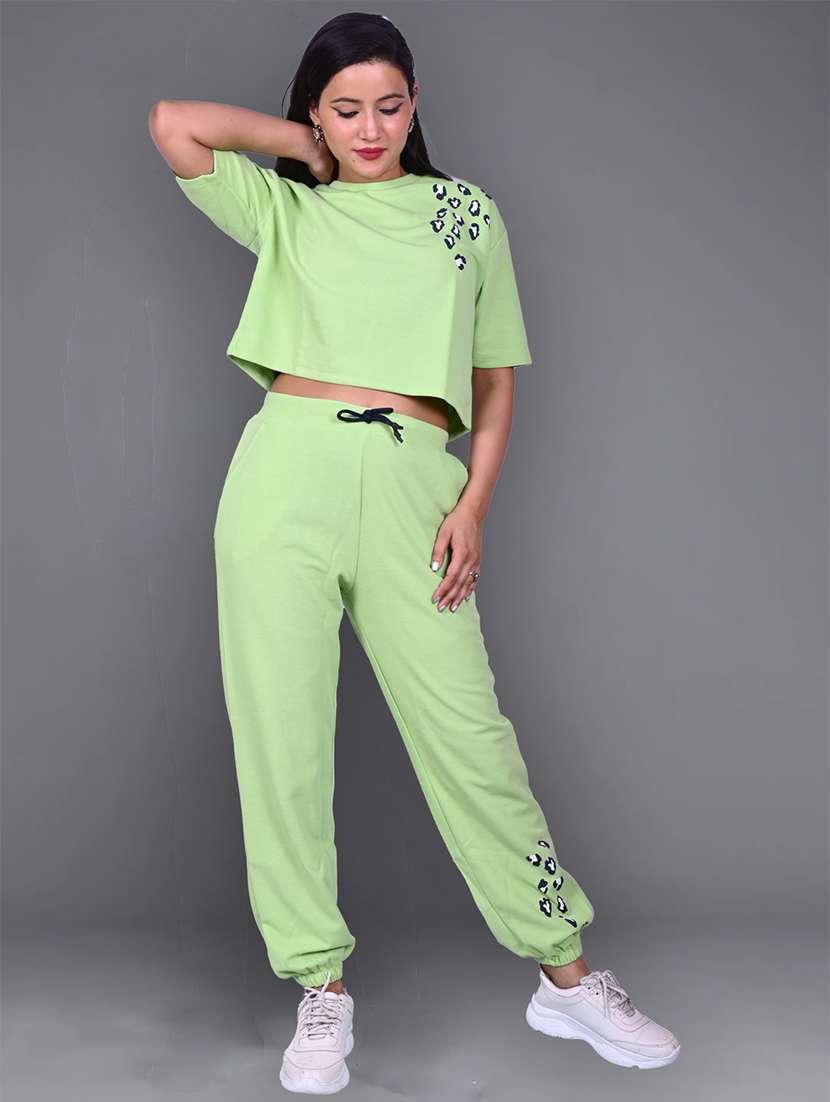 self design active wear set - 19775866 - Zoom Image - 0