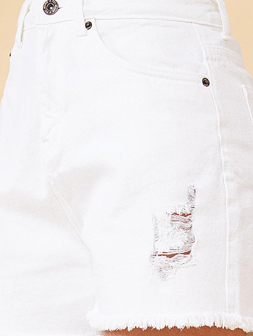 globus women white stretchable distressed frayed denim shorts - 19782551 - Standard Image - 5