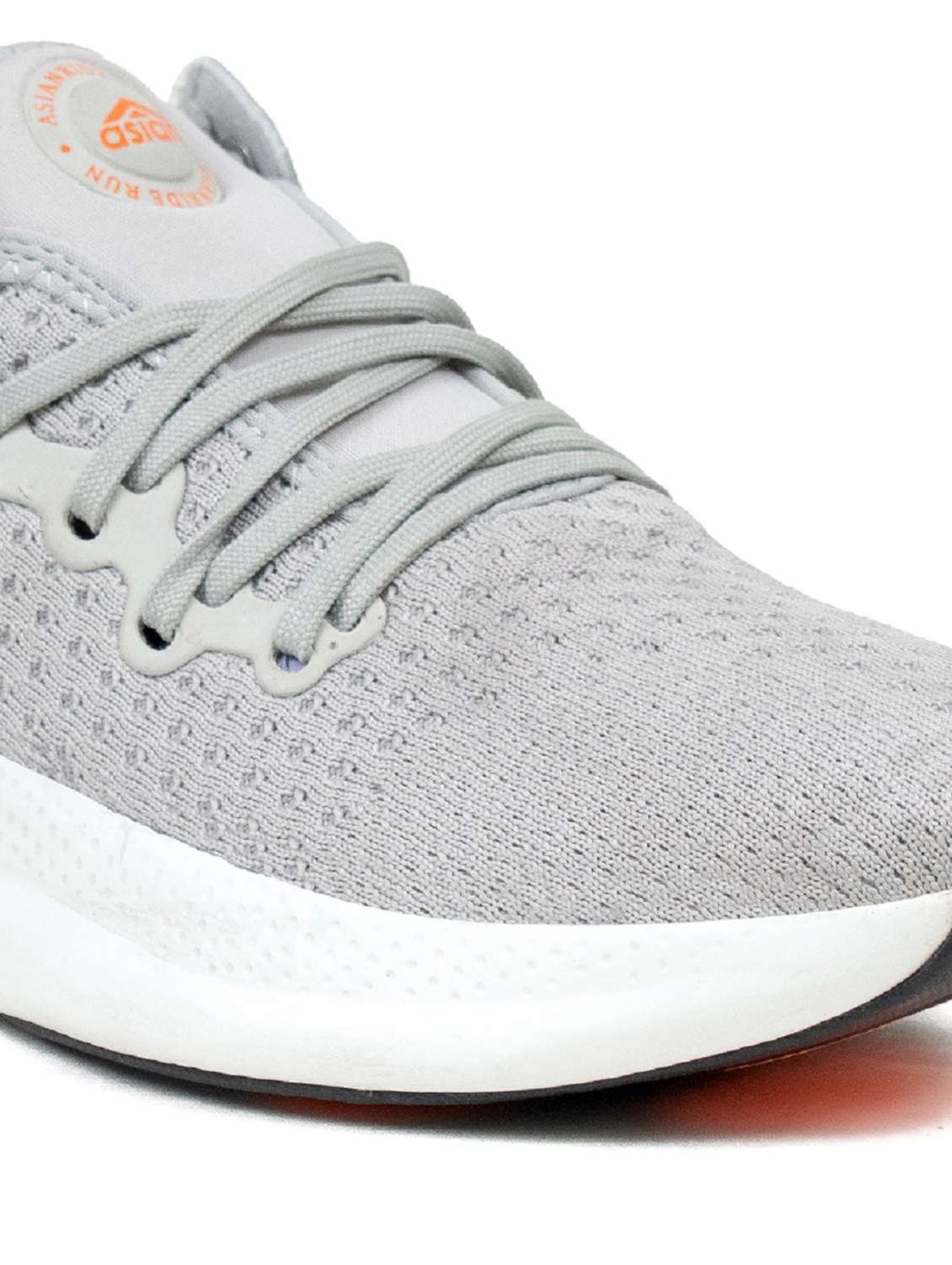 men lace up sport shoes - 19790511 -  Standard Image - 5