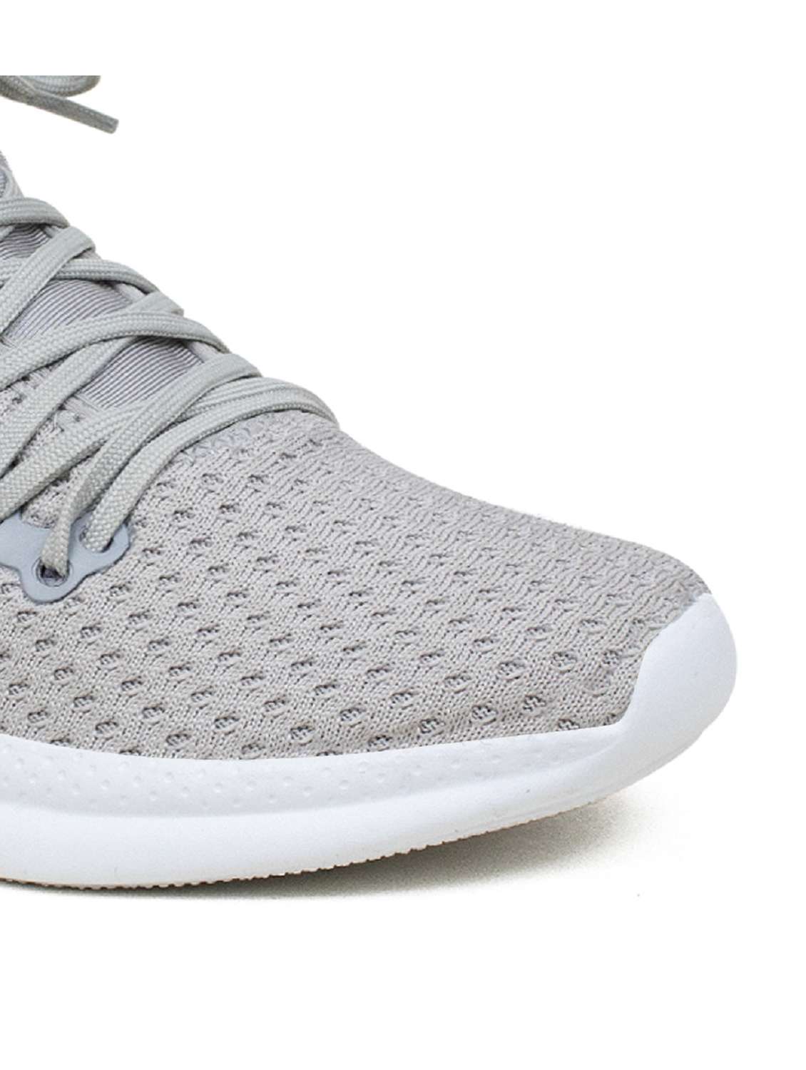 men lace up sports shoes - 19790649 -  Standard Image - 5