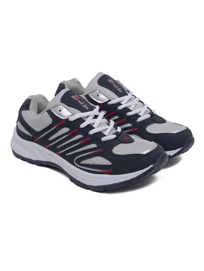 men lace up sports shoes - 19790658 -  Zoom Image - 0