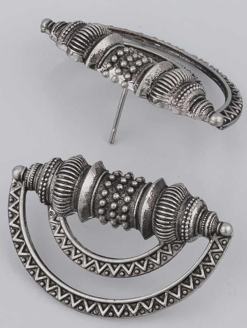 silver alloy studs earring - 19839896 - Standard Image - 3