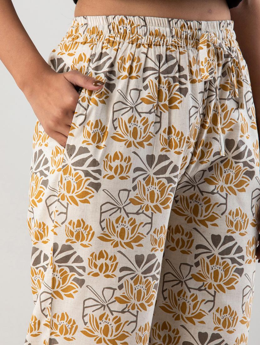 mid rise printed wide leg trouser - 19847179 - Standard Image - 3