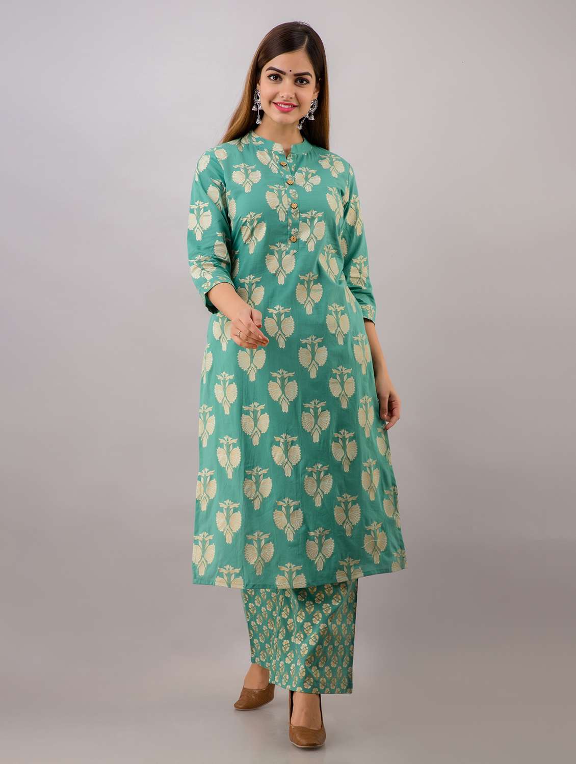 green kurta palazzo set - 19847398 -  Zoom Image - 0