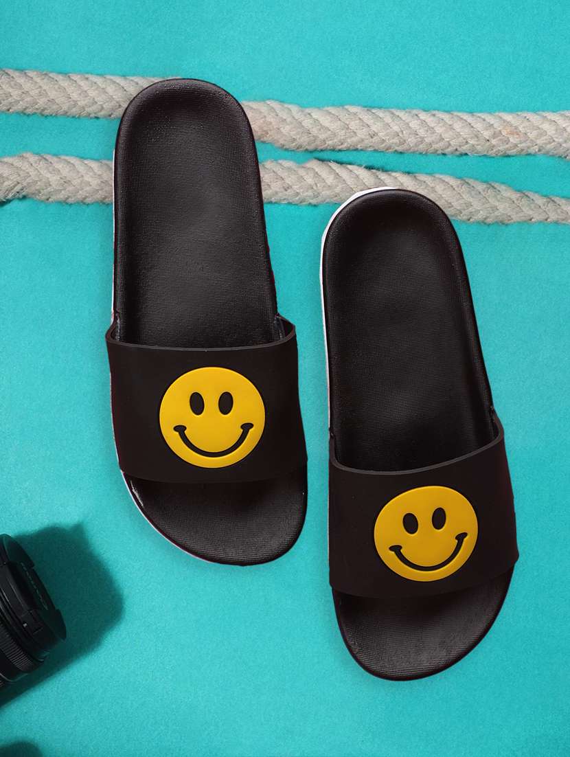 women smiley black flip flop for women