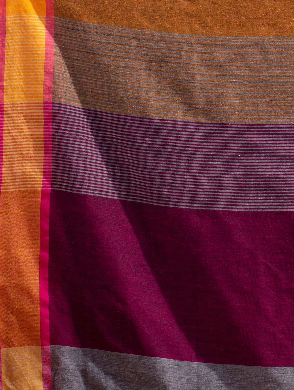 grey self design woven saree with blouse - 19866390 - Standard Image - 3