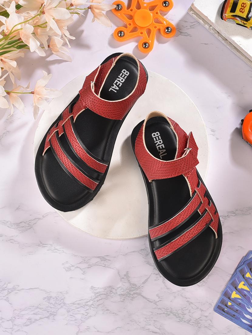 red synthetic sandals - 19868892 - Zoom Image - 0