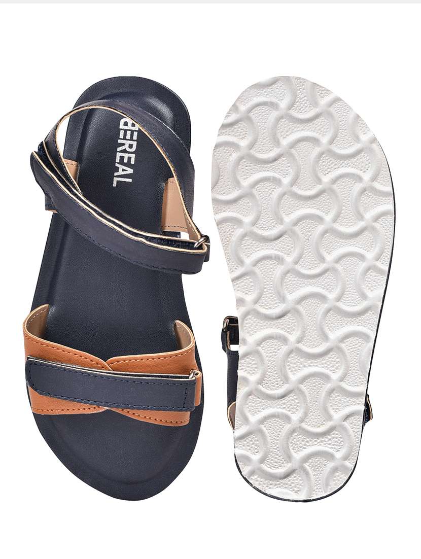 black synthetic toe separator sandal - 19868896 -  Standard Image - 3