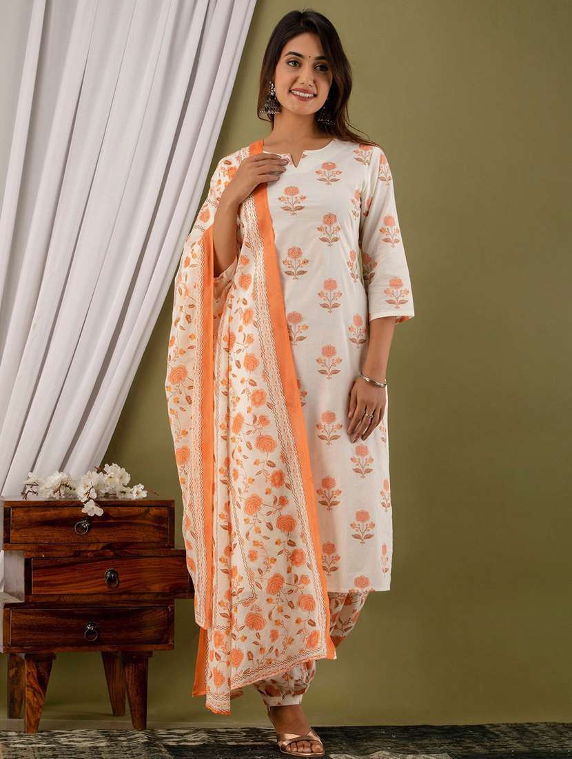 florals printed suit set - 19876447 - Standard Image - 3