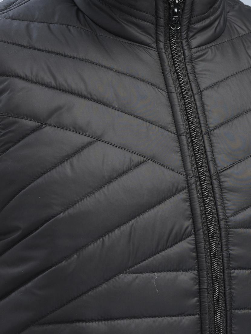 men solid sleeveless quilted jacket - 19925677 - Standard Image - 5