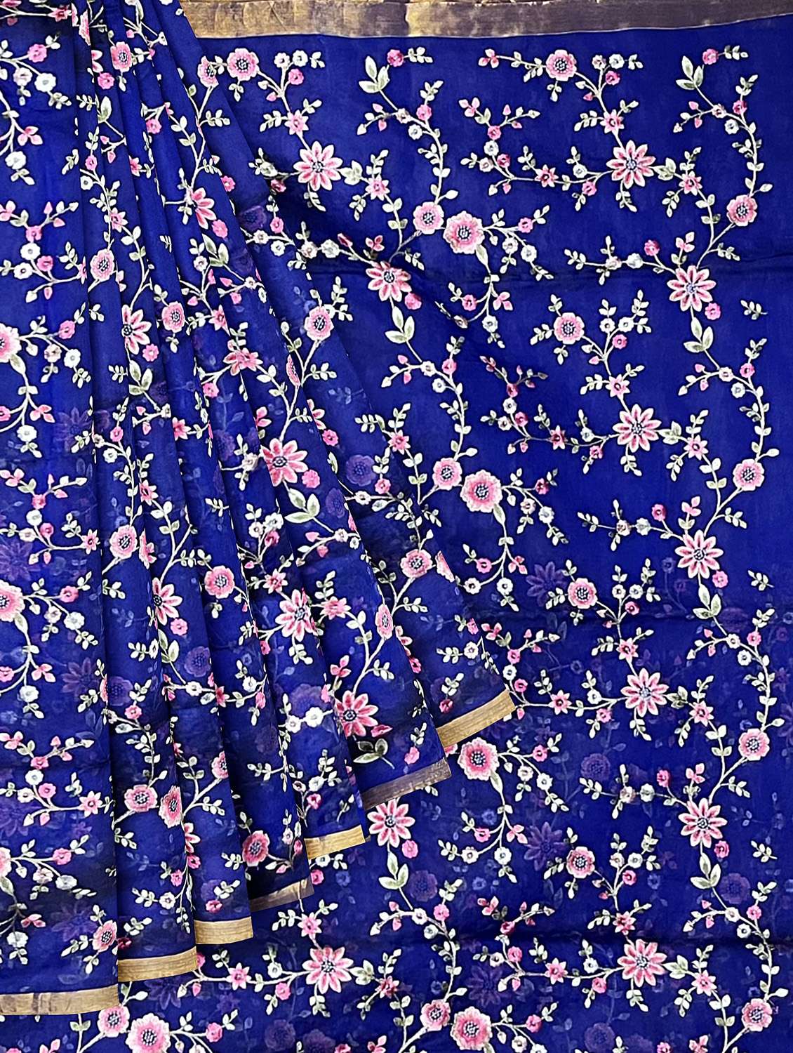 women's floral blue colored saree with blouse - 19925902 -  Standard Image - 3