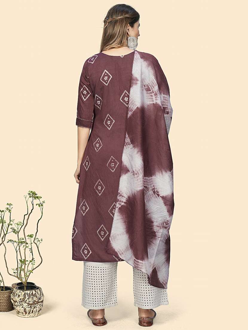 women batik printed three quarter sleeve kurta palazzo with dupatta set - 19938722 -  Standard Image - 3