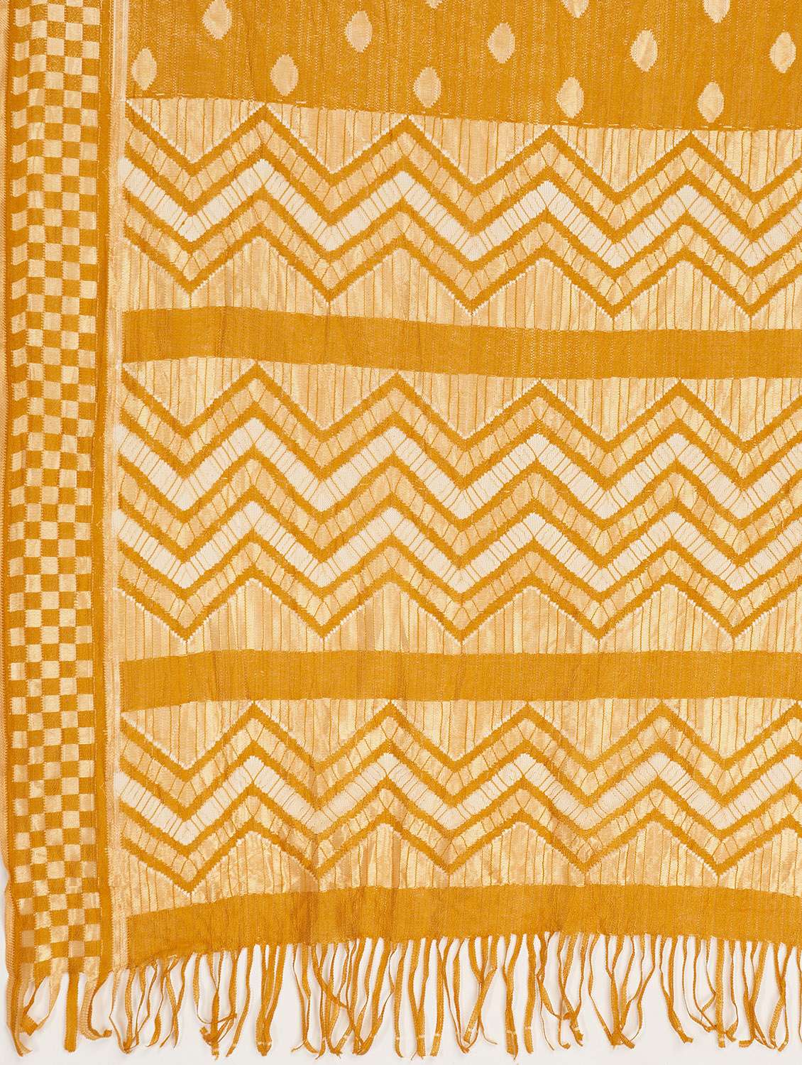 round printed neck suit set - 19938766 -  Standard Image - 5