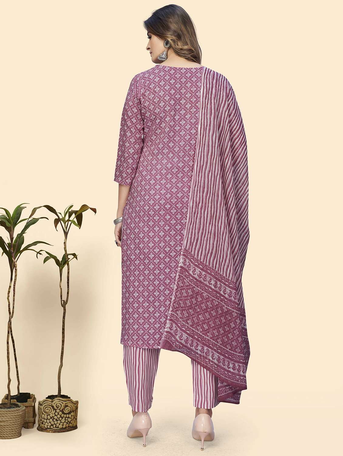 printed kurta dupatta set - 19942787 -  Standard Image - 3