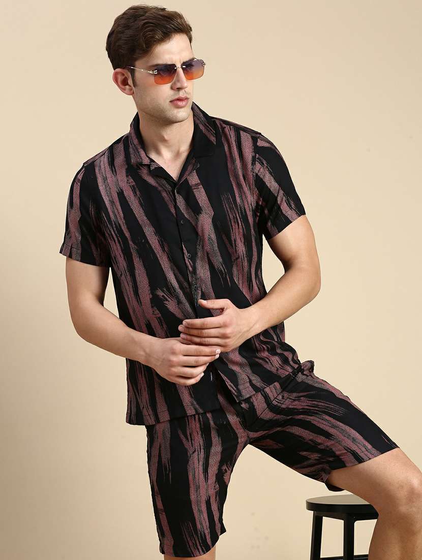 men's printed shorts co-ords set - 19944439 -  Standard Image - 3