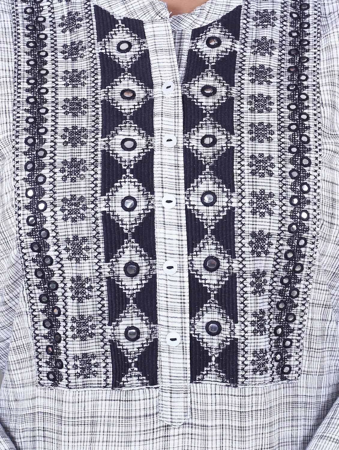 women's straight kurta - 19944809 - Standard Image - 3