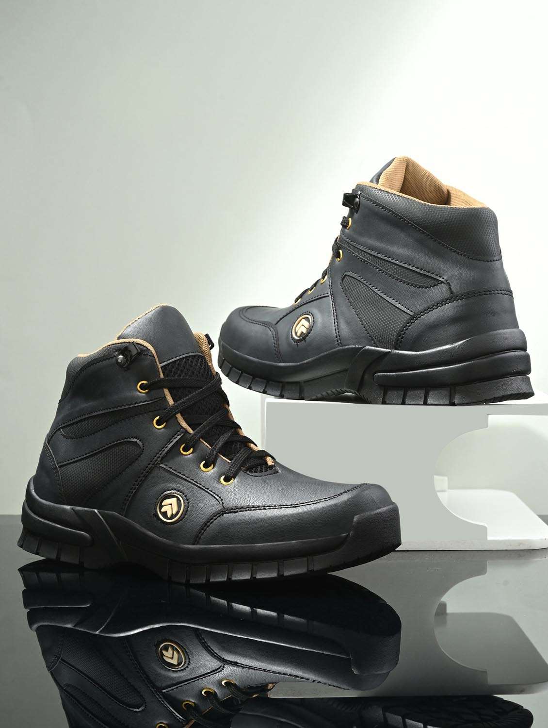 men's trekking sport shoes - 19947468 -  Standard Image - 5