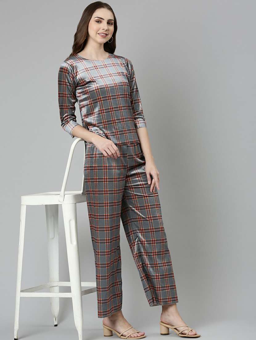 navy blue checkered top and palazzos set  - 19947679 -  Standard Image - 3