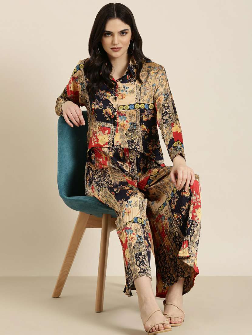 printed top and palazzos set  - 19947690 -  Standard Image - 5