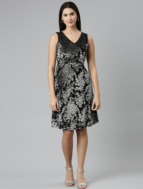 women's  floral dress - 19947721 -  Standard Image - 0