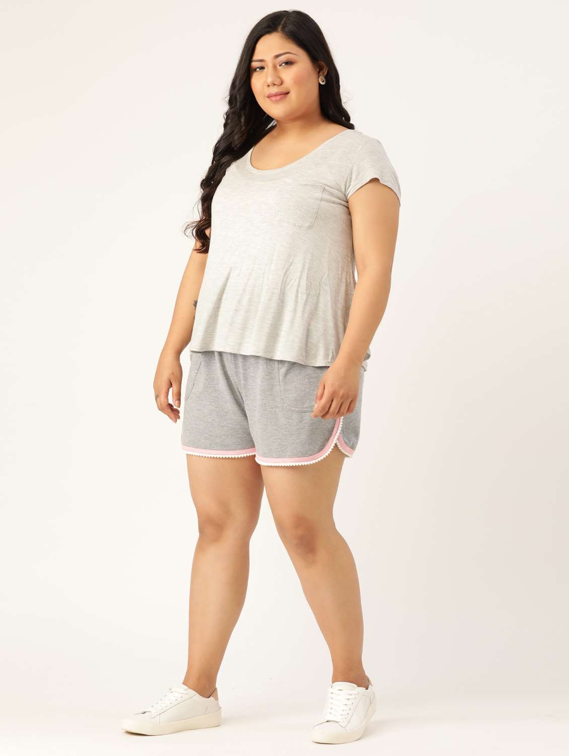 mid rise solid regular shorts - 19950717 -  Standard Image - 3