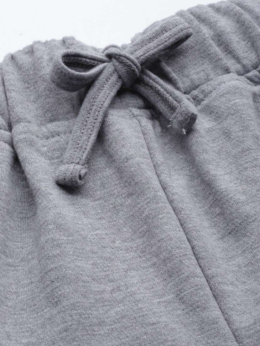 mid rise solid regular shorts - 19950717 -  Standard Image - 5