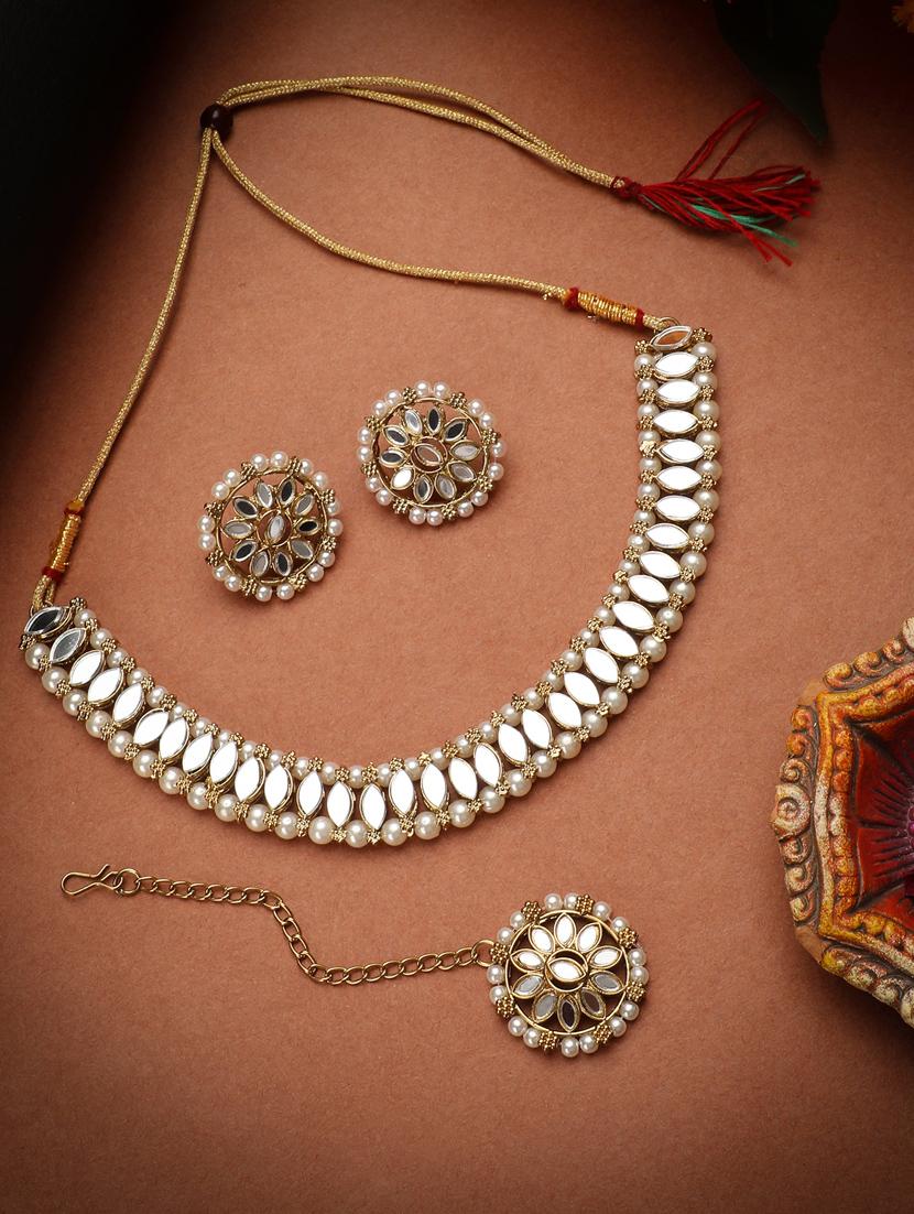 zaffrecollections stylish mirror and white pearl choker set with maang tikka for women and girls - 19955254 - Zoom Image - 0