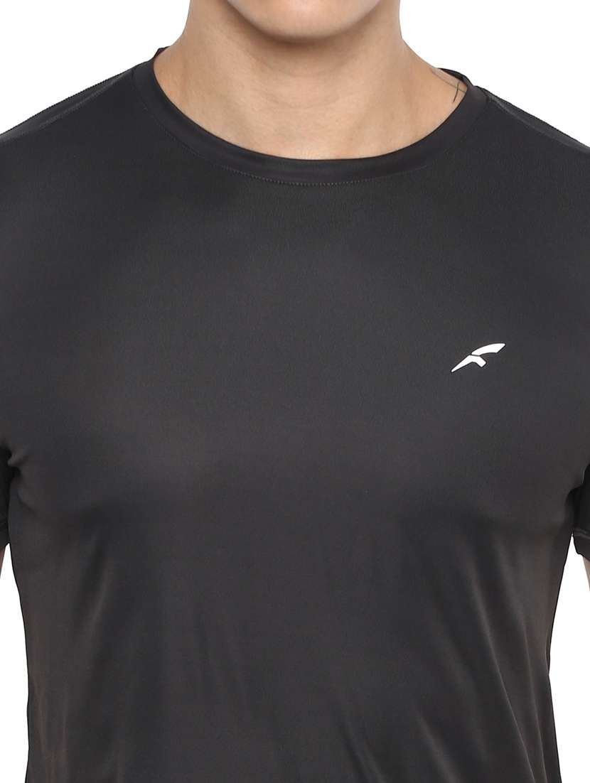 black solid short sleeve round neck t-shirt - 19981506 -  Standard Image - 3