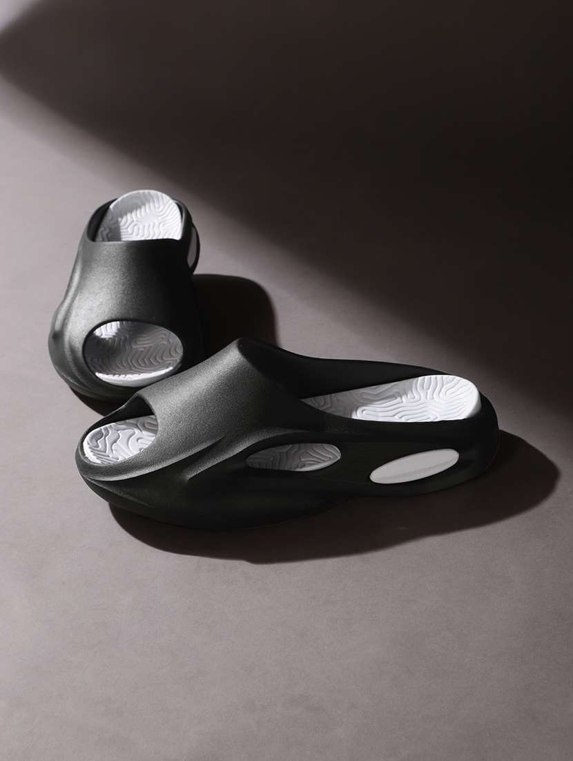 black pu slides flip flops - 19984185 -  Zoom Image - 0