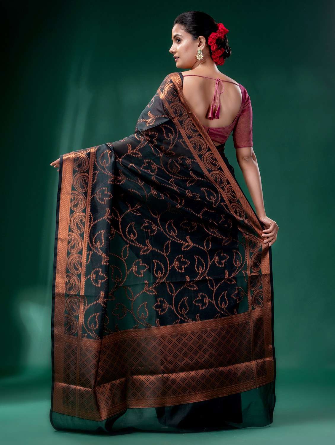 women's self design green colored saree with blouse - 19993216 -  Standard Image - 3